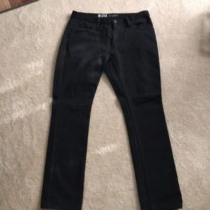 Black skinny Jeans.